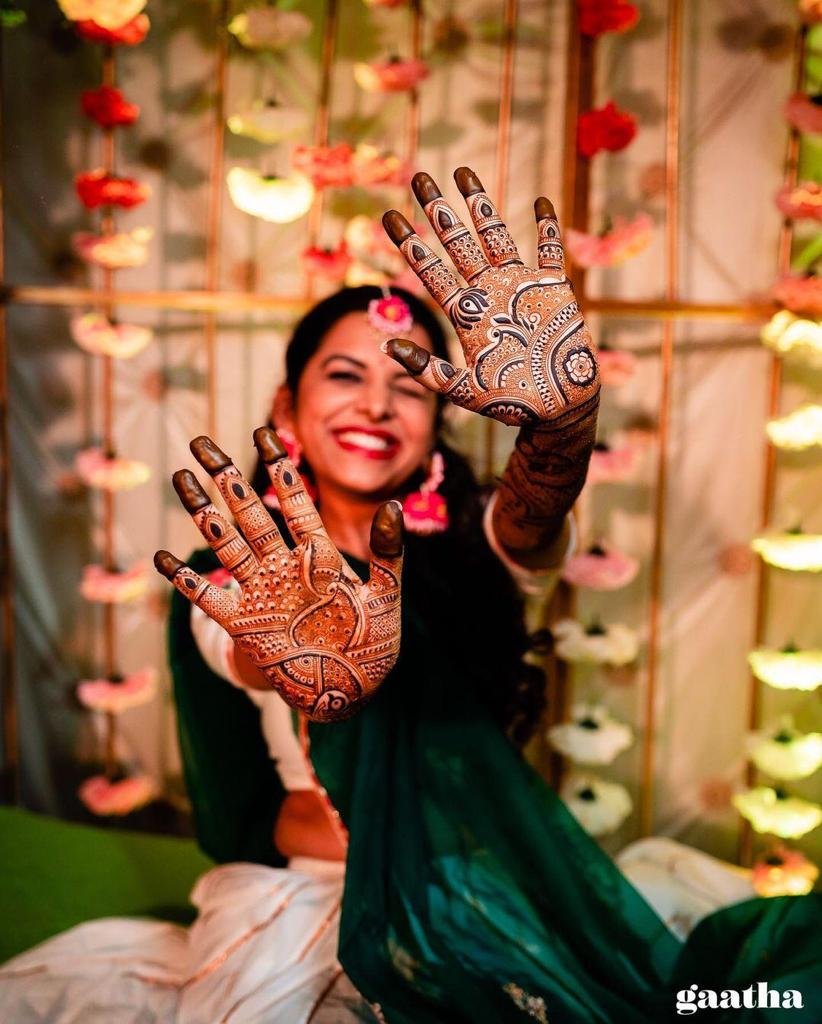 GUJRATI MEHNDI DESIGNS